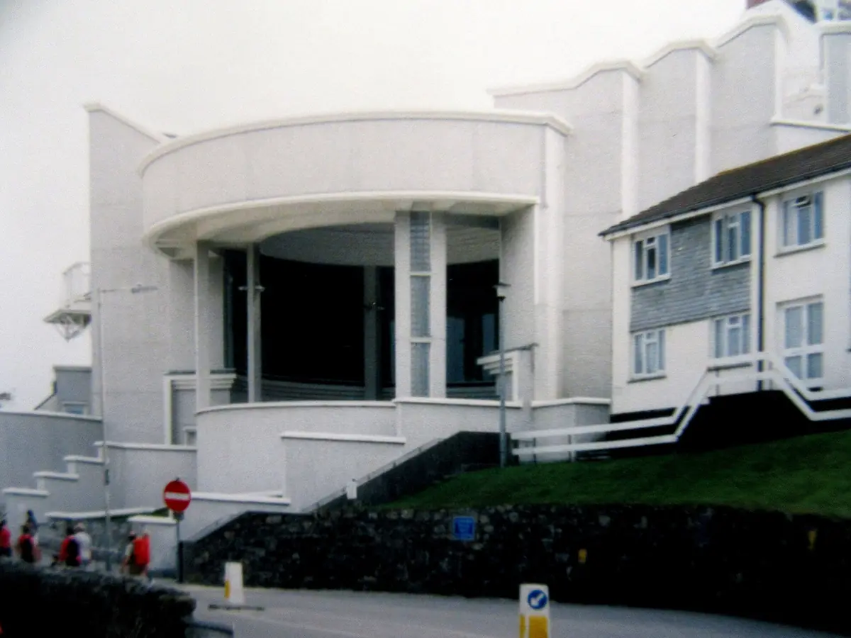 The white entrance of Tate St Ives